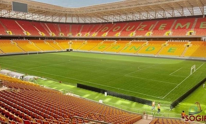 Le nouveau stade Abdoulaye Wade, avec une capacité de 50000 places, a coûté la bagatelle de 150 milliards FCFA