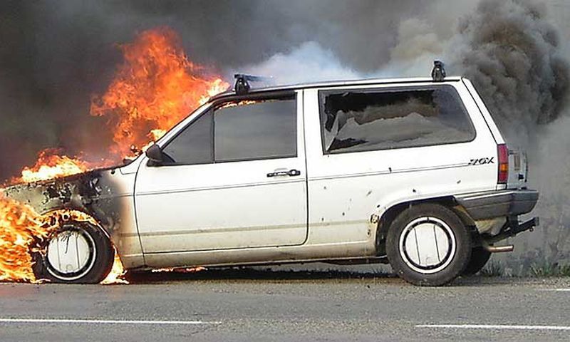 véhicule incendié
