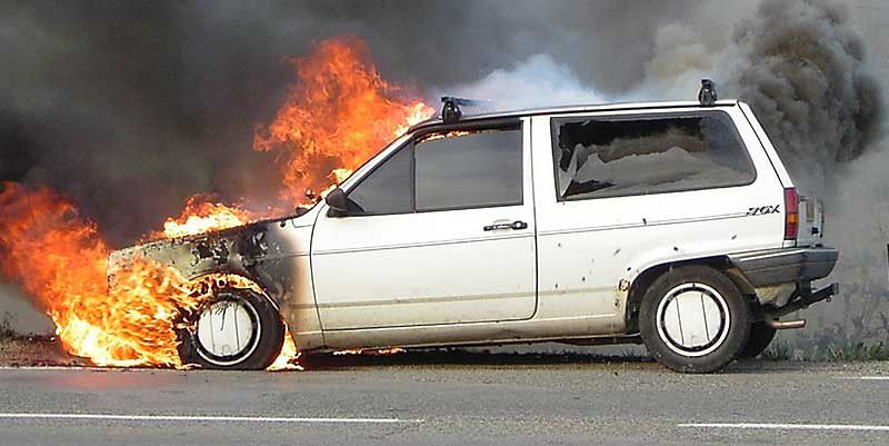 véhicule incendié