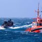 des-garde-cotes-espagnol-avec-un-bateau-de-migrants-pres-d-el-hierro-en-aout-2024-photo-sipa-sopa-images-1727515252