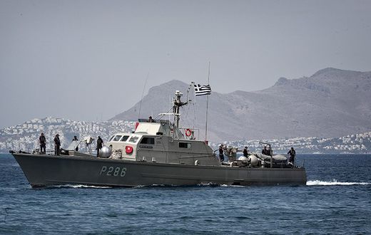 Bateau garde-côtes
