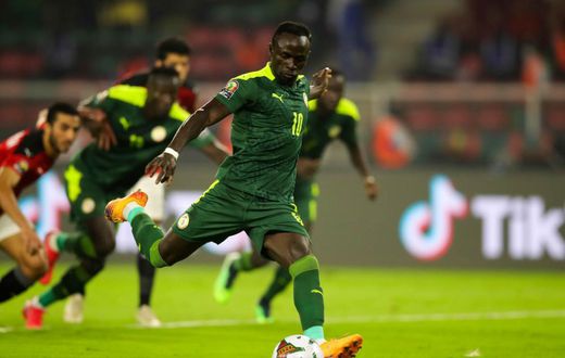 Sadio Mané a manqué un premier face-à-face avec Gabaski avant d'inscrire le pénalty vainqueur qui a libéré le peuple sénégalais.