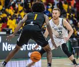 William Perry (CFV Beira) a appuyer là où ca fait mal hier soir pour mettre à terre le DUC