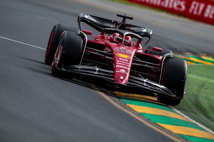 Leclerc signe la pôle position au GP d'Australie dans sa F1-75, samedi 8 avril 2022