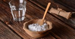 Le bicarbonate de soude aide à soulager les brûlures d'estomac