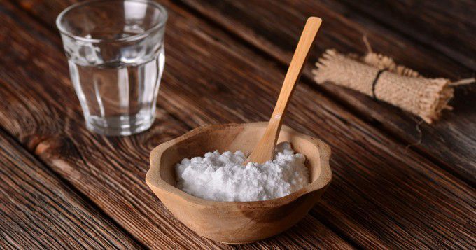 Le bicarbonate de soude aide à soulager les brûlures d'estomac
