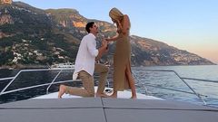Thibaut courtois fait la demande en mariage à Michel