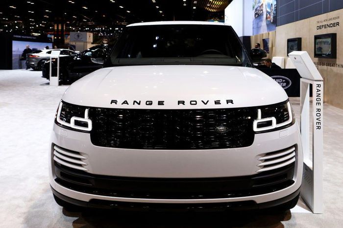 5. Land Rover Range Rover 4WD