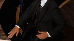 Will Smith slaps Chris Rock at the Oscars [OnlyClassy]