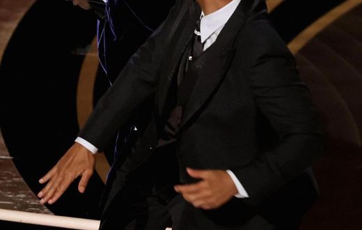 Will Smith slaps Chris Rock at the Oscars [OnlyClassy]
