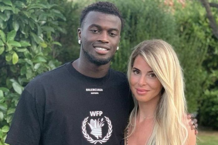 Photos-Emilie-Fiorelli-et-M-Baye-Niang-Le-couple-a-ete-victime-d-un-cambriolage-!