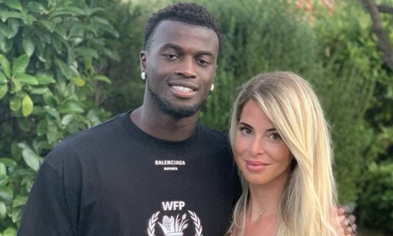 Photos-Emilie-Fiorelli-et-M-Baye-Niang-Le-couple-a-ete-victime-d-un-cambriolage-!