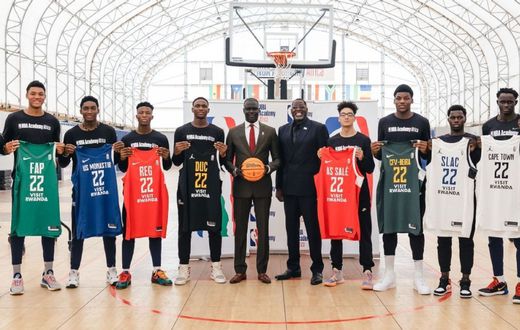 Les jeunes joueurs de la NBA Academy qui iront rejoindre chacun une équipe de la BAL en vue du programme BAL Elevate
