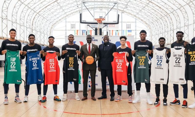 Les jeunes joueurs de la NBA Academy qui iront rejoindre chacun une équipe de la BAL en vue du programme BAL Elevate