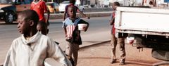 Ils seraient des dizaines de milliers d'enfants âgés entre 5 et 15 ans à être exploités dans tout le Sénégal Condamnés à la mendicité, ils rapporteraient 8 millions d’euros par an à leurs bourreaux