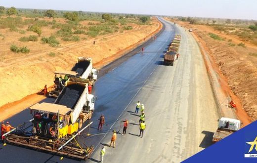 AGEROUTE-présente-les-travaux-de-lautoroute-Saint-Louis-Tivaoune-Dakar
