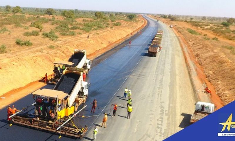 AGEROUTE-présente-les-travaux-de-lautoroute-Saint-Louis-Tivaoune-Dakar