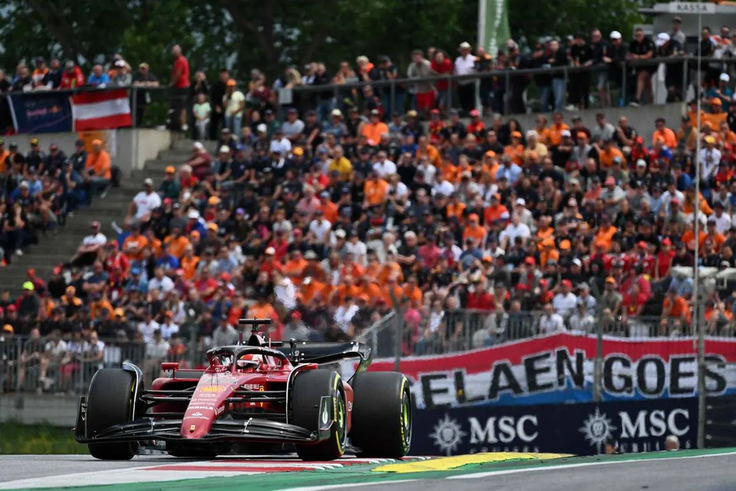 Charles Leclerc (Ferrari) a remporté ce dimanche le Grand Prix d’Autriche en devançant Max Verstappen (Red Bull) et Lewis Hamilton (Mercedes) PHOTO  JOE KLAMAR - AFP