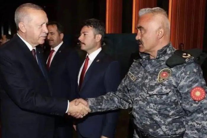 Le chef de sécurité du président turc Erdogan meurt d'un malaise cardiaque à Dakar