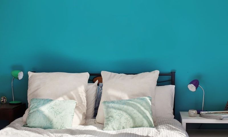 couleur-tendance-pour-chambre-coucher-adulte-©-Mercadier-min