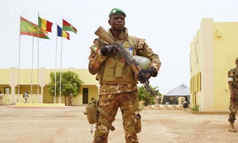 Entrée d’un poste de commandement du G5 Sahel à Sévaré, au Mali. © SEBASTIEN RIEUSSEC / AFP