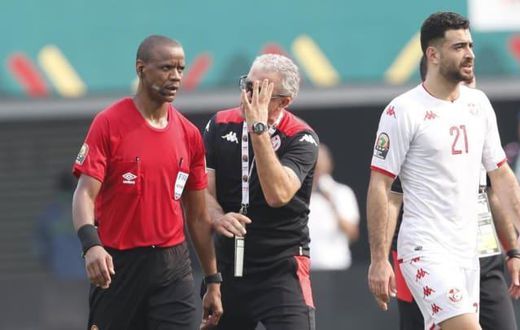 Janny Sikazwe arbitre qui a suscité une polémique lors du match Tunisie-Mali