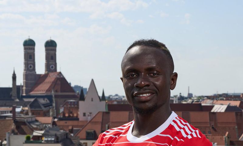Sadio Mane joins Bayern Munich from Liverpool