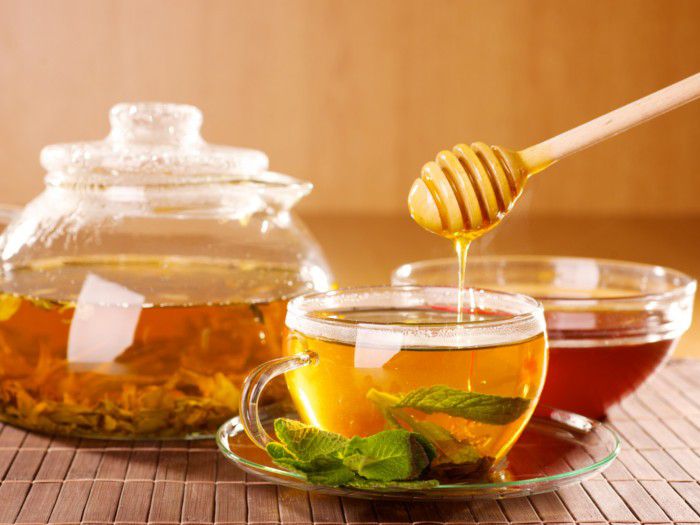 honey in tea
