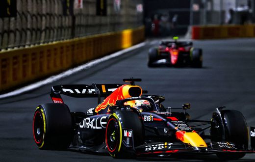 GP d'Arabie Saoudite, Verstappen dépasse Leclerc au 48è tour grâce notamment au DRS, le 27 mars 2022