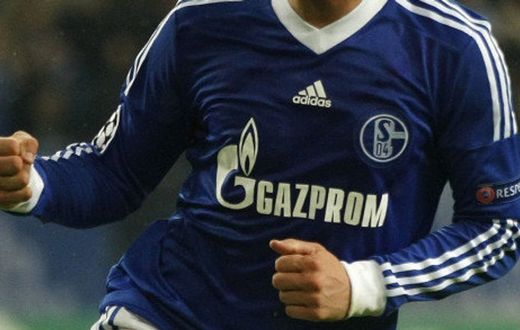 Schalke 04 a décidé de retirer son sponsor russe, Gazprom, de ses maillots, en raison de l’invasion de l’Ukraine