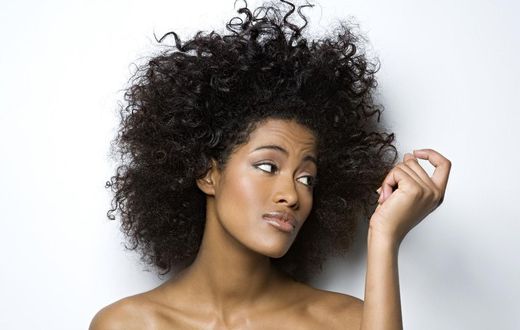 Le bicarbonate de soude pour lutter contre les cheveux qui tombent