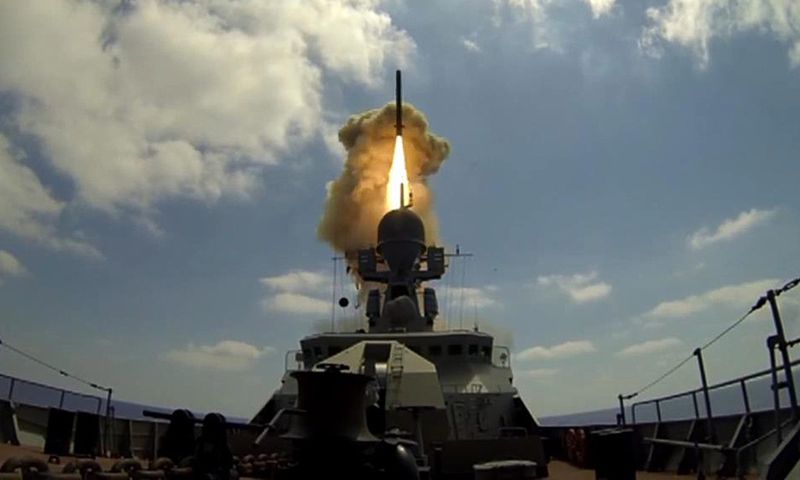 Un missile russe Kalibr lancé depuis la mer Méditerranée (archives). © TASS via Getty Images