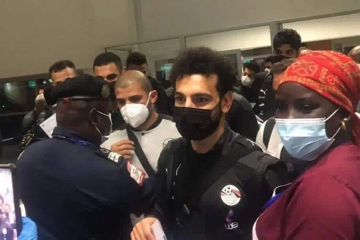 La sélection égyptienne atterrit à Dakar, le 27 mars 2022.