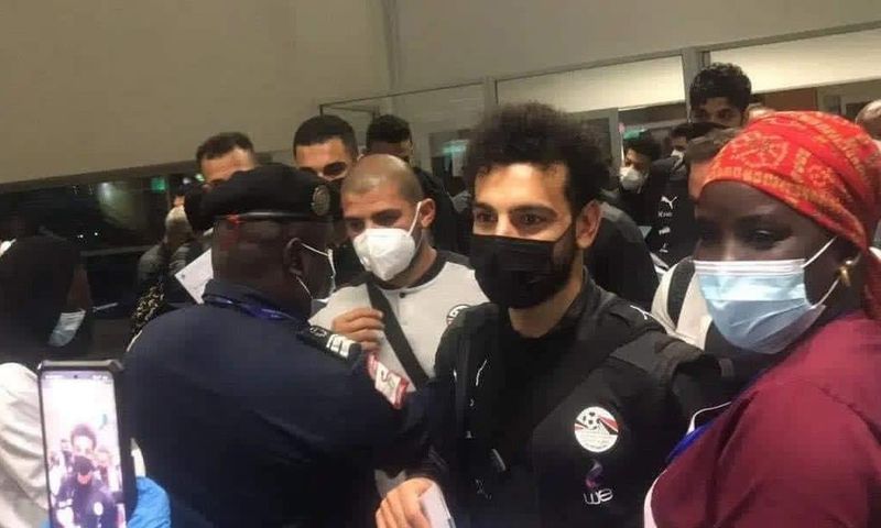 La sélection égyptienne atterrit à Dakar, le 27 mars 2022.