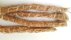 Racine de vetiver ou ceep en ouolof s'utilise comme purifiant
