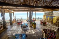 Restaurant en bord de mer