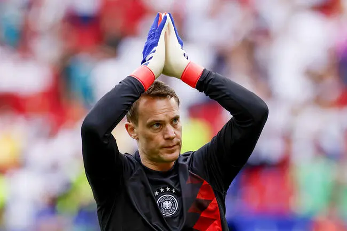 manuel-neuer-prend-sa-retraite-internationale-iconsport 233685 0291-380089