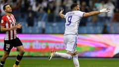 Karim Benzema scored a penalty as Real Madrid beat Athletic Bilbao to win the Spanish Super Cup on Sunday.