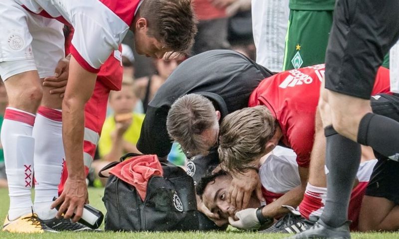 Abdelhak Nouri victime d'un arrêt cardiaque en plein match en 2017