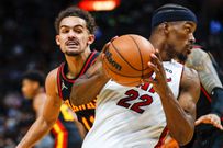 Jimmy Butler (Heat) en lutte face à Trae Young (Hawks)