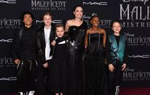 Angelina Jolie et ses enfants, lors de la première du film 'Maléfique le pouvoir du mal' au El Capitan Theatre, Los Angeles, le 30 septembre 2019