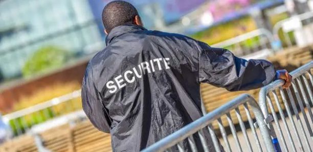 Le vigile d’une diva de la musique sénégalaise se faisait passer pour un policier