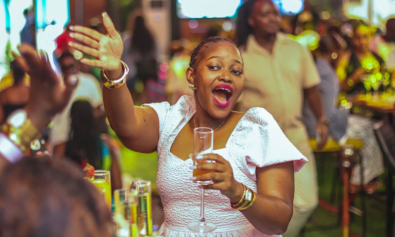 By late afternoon, the venue was buzzing with laughter, music, clinking glasses, and stylish selfies capturing yet another Sunday well spent at Silo.