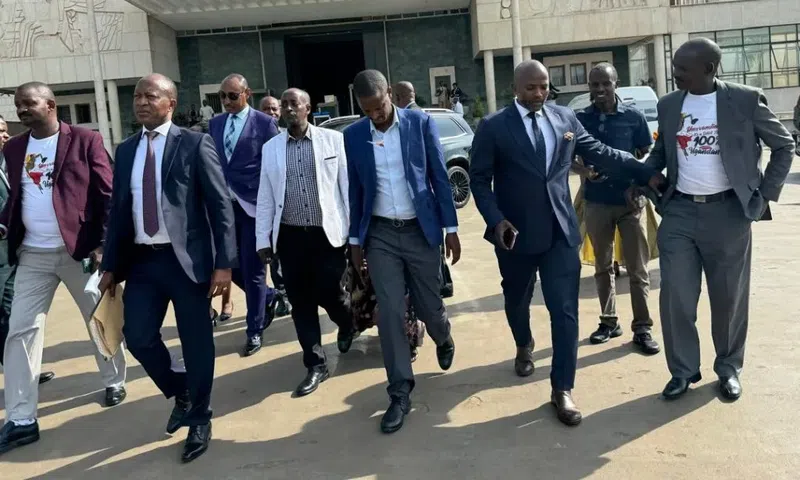 The Council of Abavandimwe petitioned Parliament