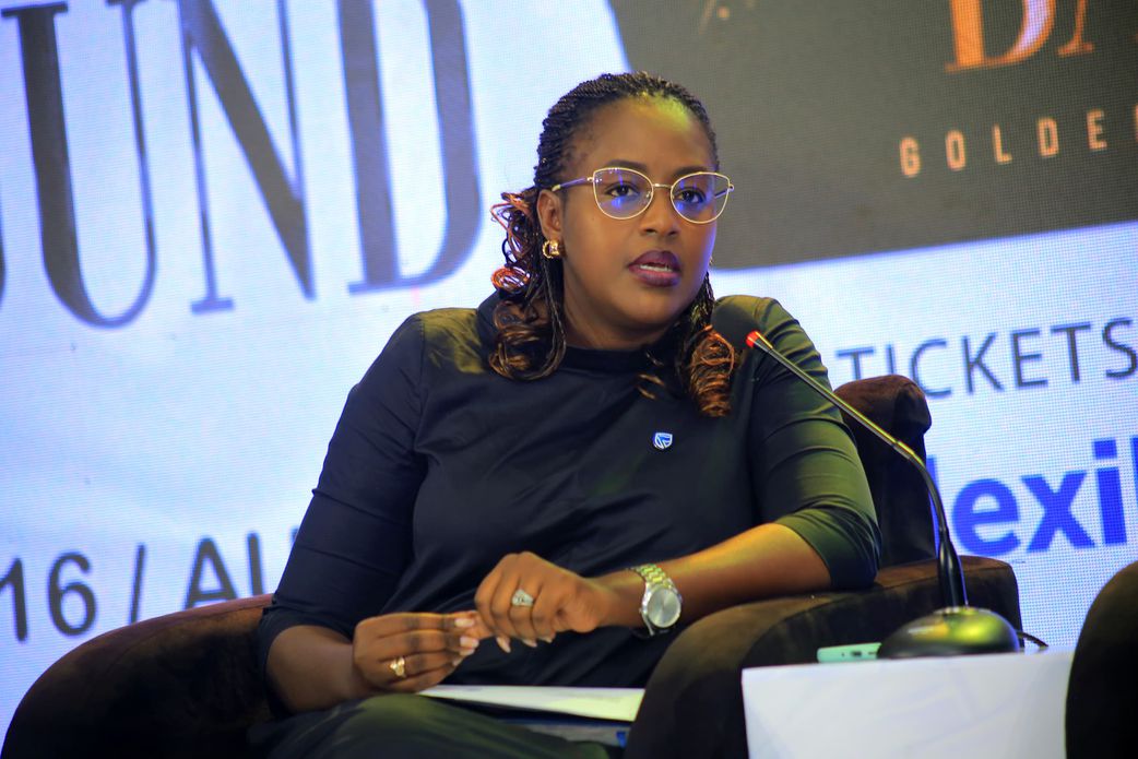 Lois Kwikiriza