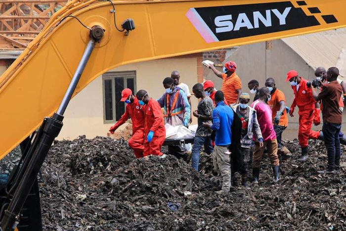 About 80 children are feared to be burried under the Kiteezi landfill