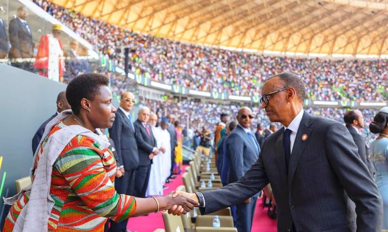 President Paul Kagame welcomed Uganda's VP Jesicca Alupo at his inaugration on Sunday