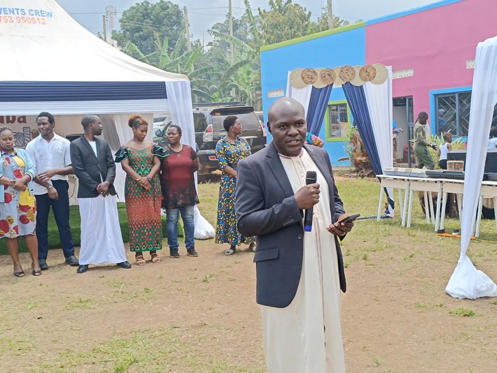 Aaron Kirunda, the Chief Executive Officer of Enjuba, speaking at the event