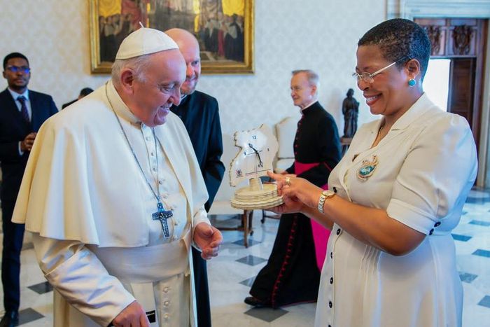 Speaker Among exchanged gifts with Pope Francis