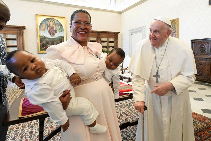 Anita Among introduced her twins to Pope Francis